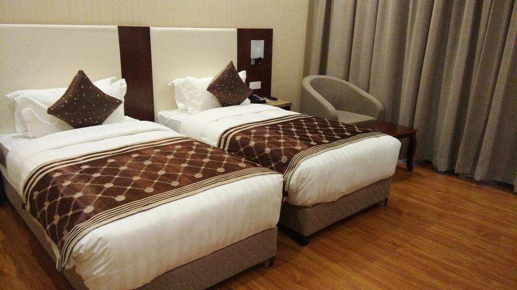 Clarion Inn Jaipur Kukas Room photo